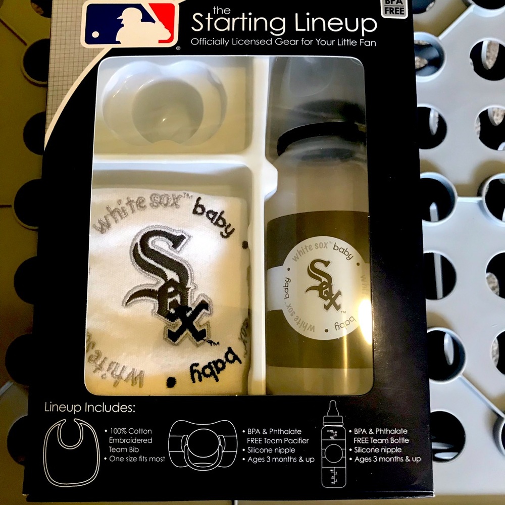 NEVER USED - Chicago White Sox Bib and Bottle